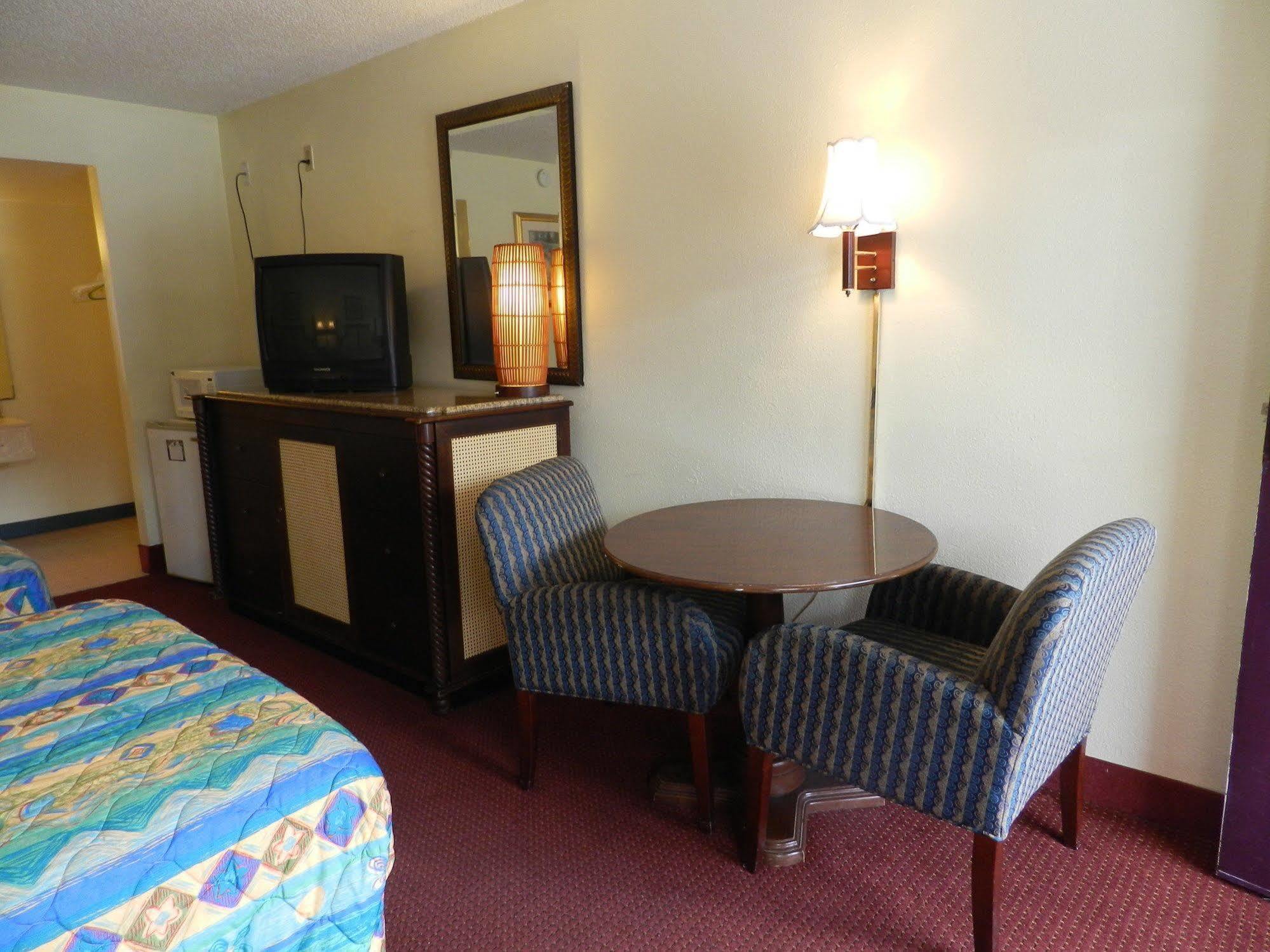 Maple Leaf Inn & Suites Kissimmee Zewnętrze zdjęcie