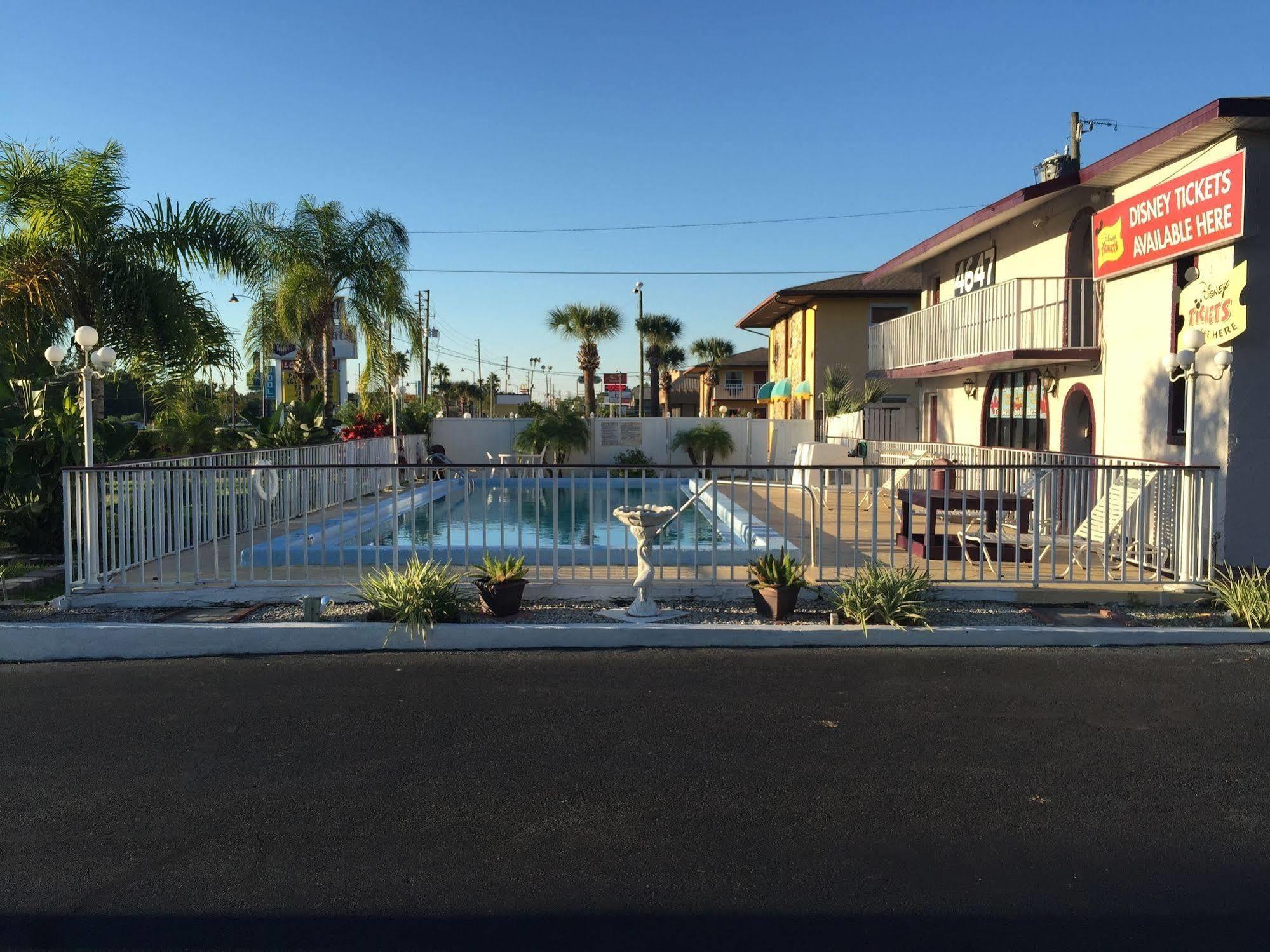 Maple Leaf Inn & Suites Kissimmee Zewnętrze zdjęcie